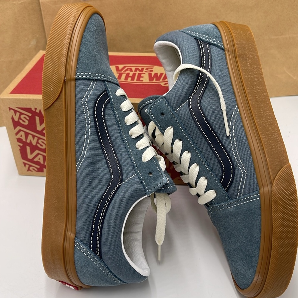Vans WMNS Old Skool
Vintage Gum Stormy Weather
VN0A5KRSRV2 Sneakers - Picture 11 of 16